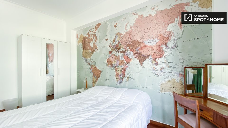 Double room Lisbon, 4 beds, 120m² — photo 2