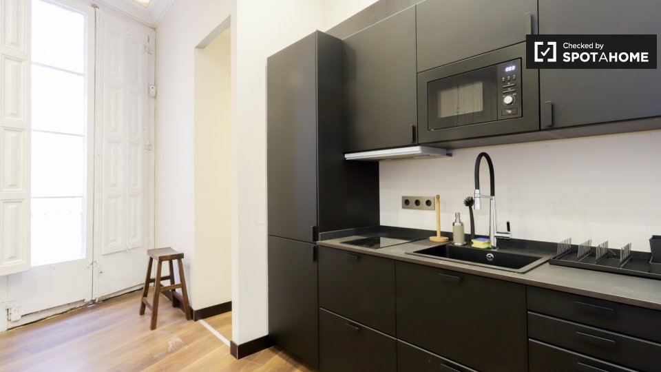 Apartment Barcelona, 2 beds — photo 15