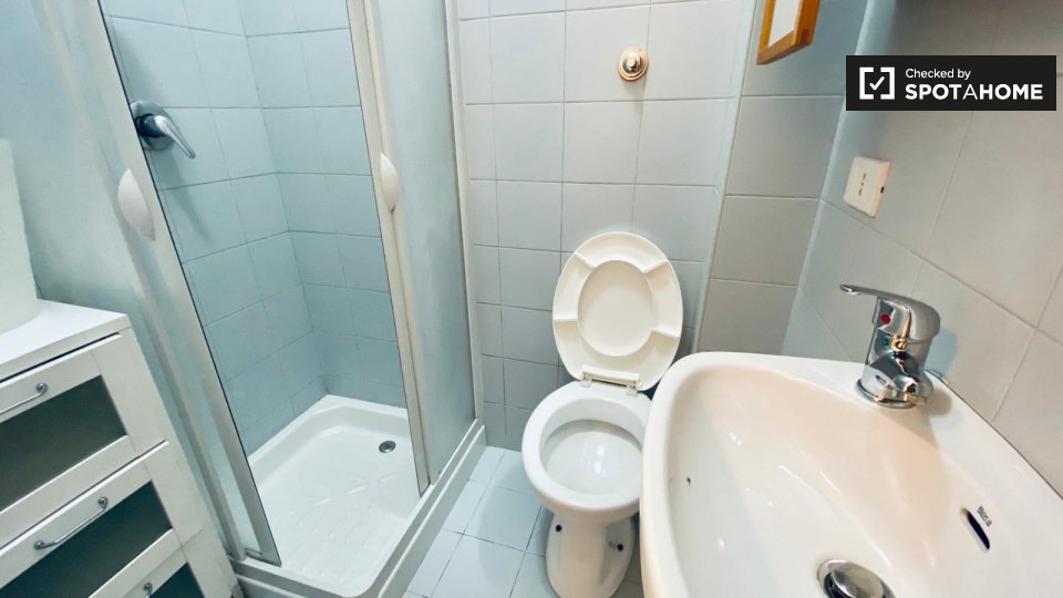 Double room Rome, 5 beds, 140m² — photo 6