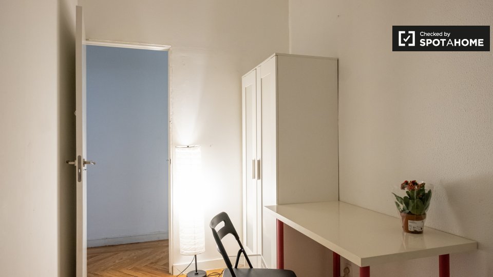 Double room Madrid, 9 beds — photo 2