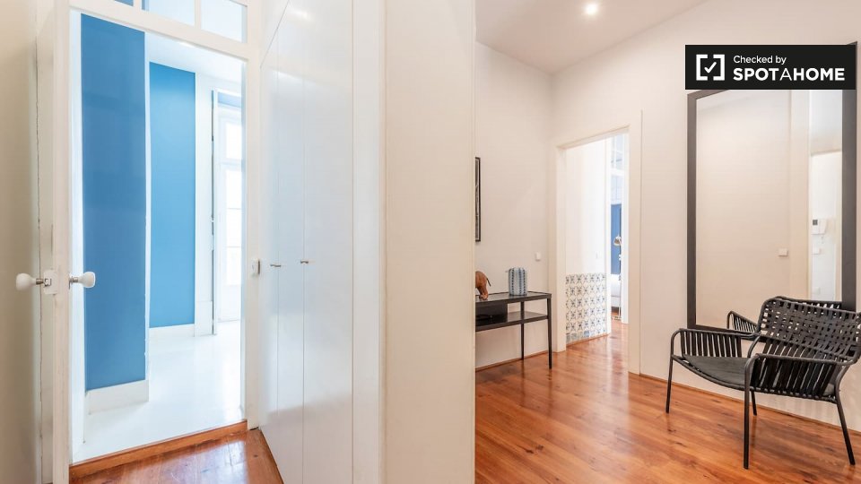 Apartment Lisbon, 2 beds — photo 15