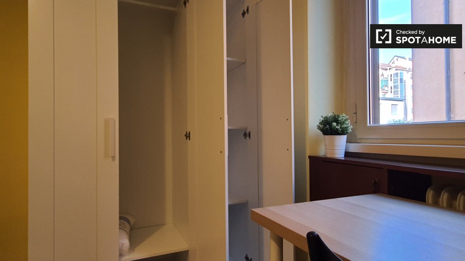 Double room Milan, 3 beds — photo 14