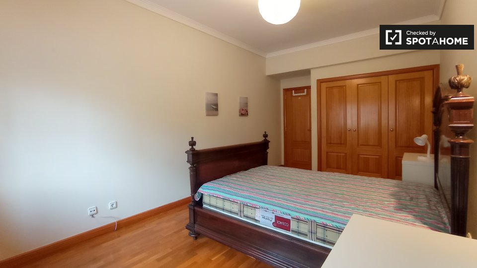 Double room Lisbon, 5 beds, 300m² — photo 15