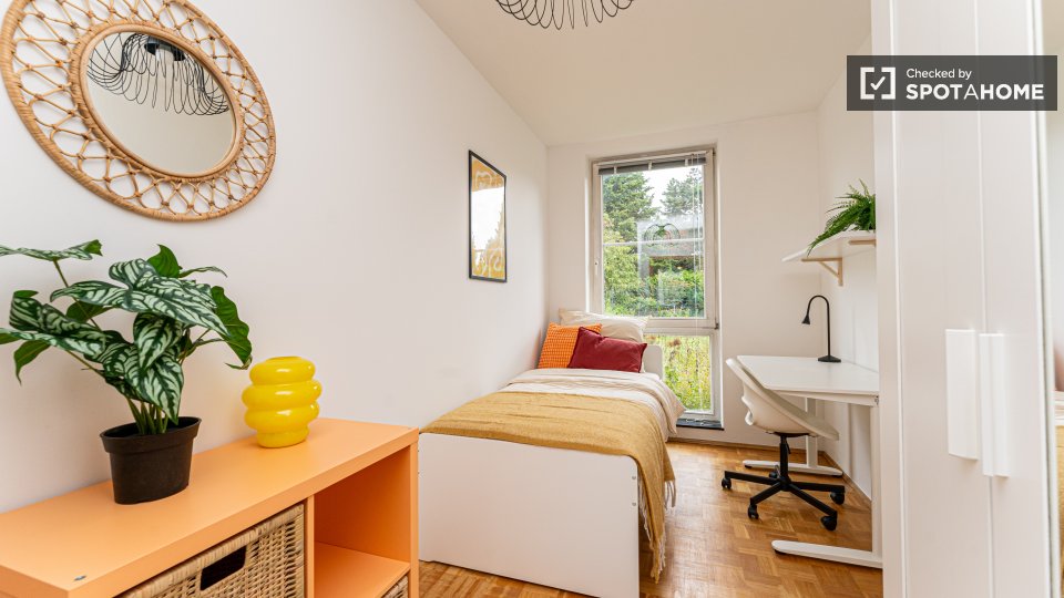 Double room Berlin, 14 beds, 232m² — photo 8
