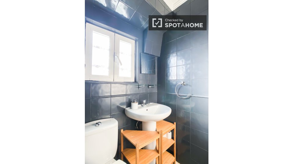 Apartment Lisbon, 1 bed, 38m² — photo 11