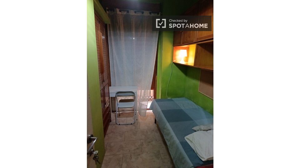 Double room Valencia, 3 beds — photo 24