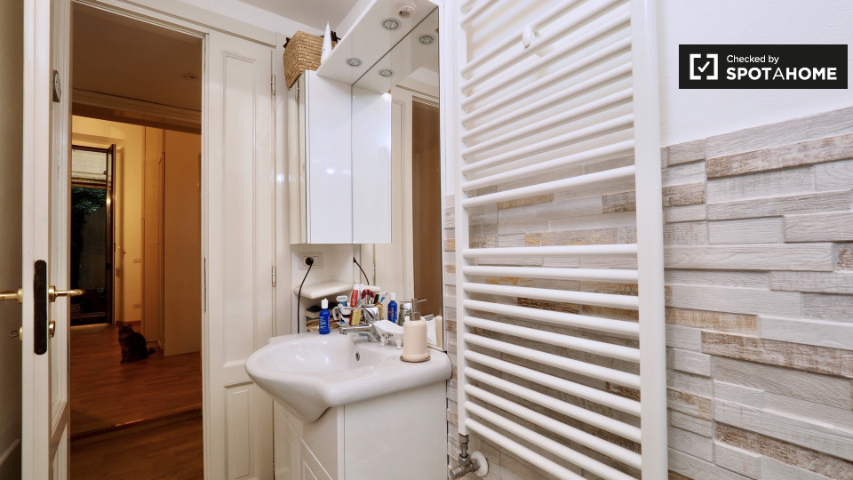 Double room Milan, 2 beds, 70m² — photo 13