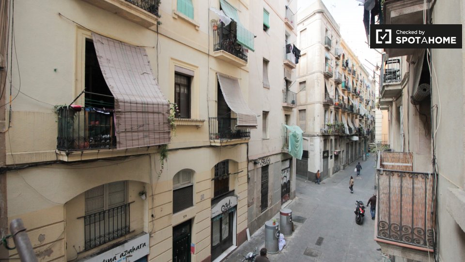 Double room Barcelona, 6 beds, 100m² — photo 6