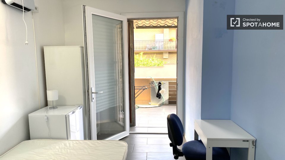 Double room Rome, 4 beds — photo 16
