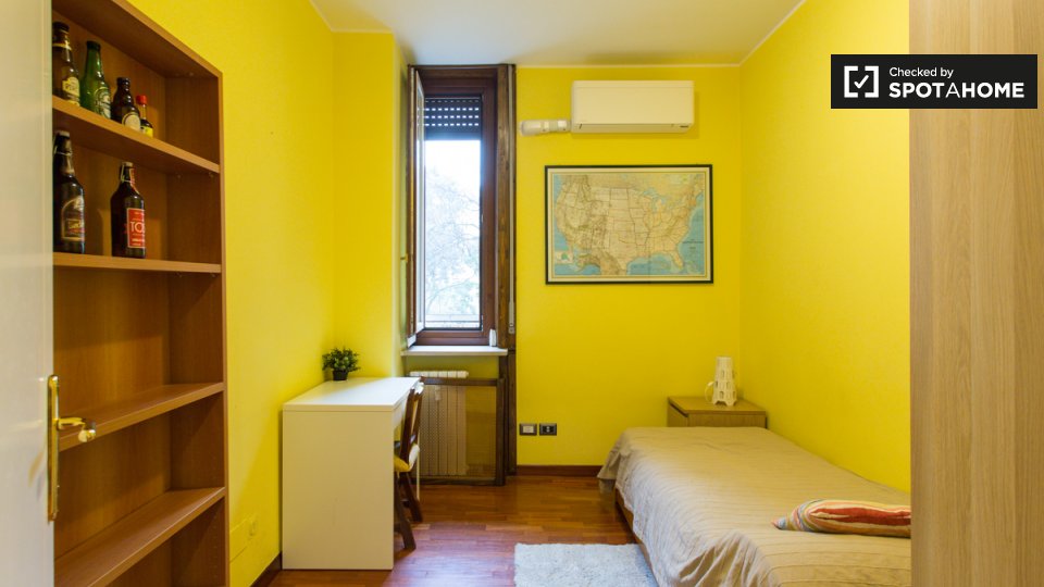 Double room Milan, 4 beds — photo 18