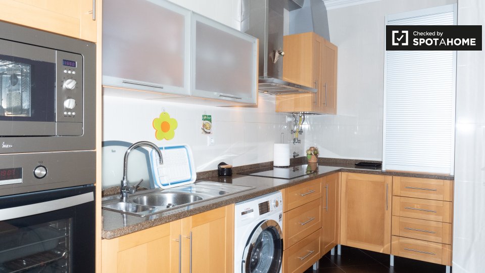 Apartment Lisbon, 1 bed, 55m² — photo 10