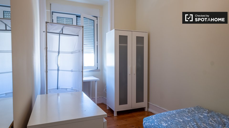 Double room Lisbon, 6 beds — photo 4