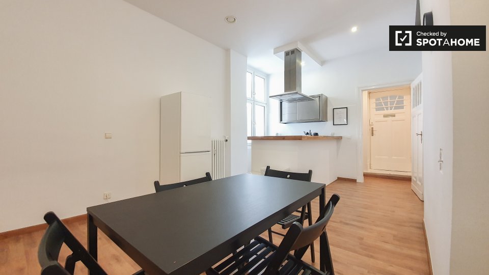 Double room Berlin, 4 beds, 92m² — photo 12