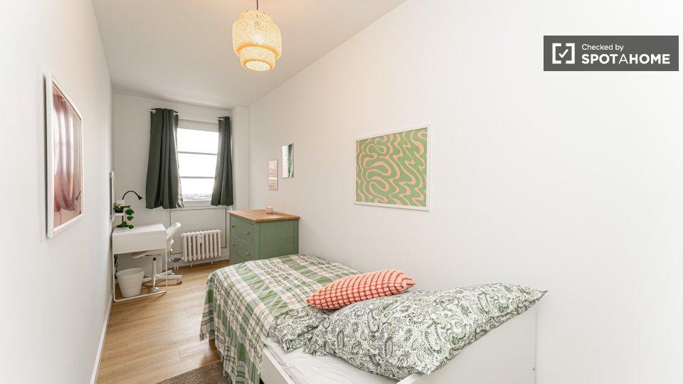 Double room Berlin, 5 beds, 80m² — photo 17