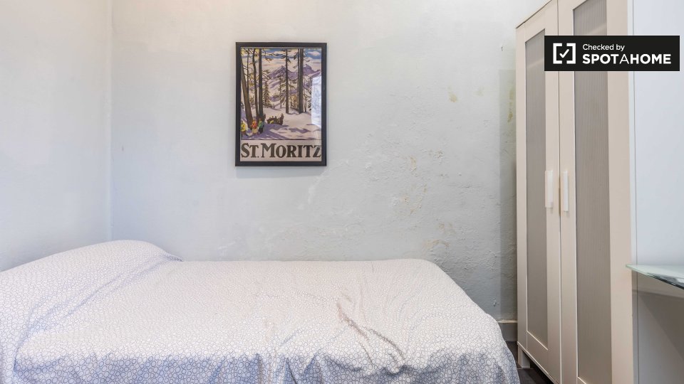 Double room Valencia, 6 beds, 100m² — photo 3