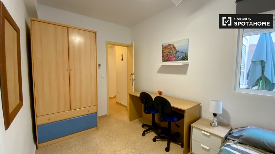 Double room Valencia, 4 beds — photo 6