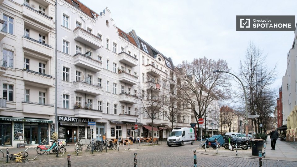 Double room Berlin, 2 beds, 53m² — photo 6