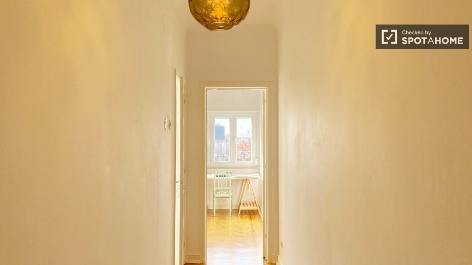 Apartment Lisbon, 1 bed — photo 15