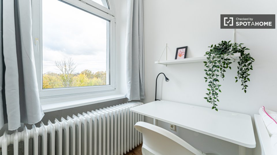 Double room Berlin, 5 beds, 98m² — photo 16