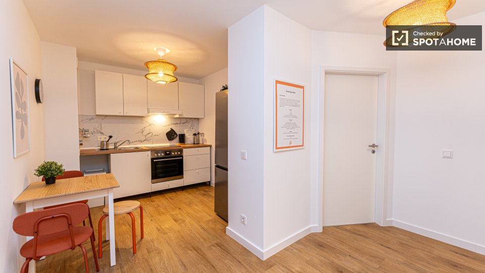 Double room Berlin, 4 beds, 65m² — photo 7