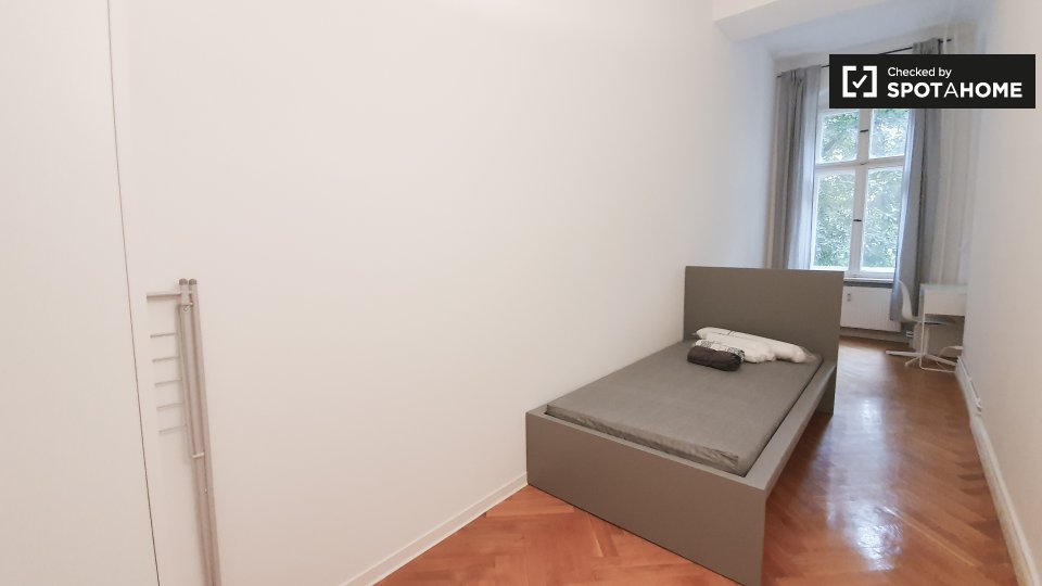 Double room Berlin, 6 beds — photo 2