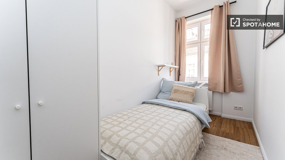 Double room Berlin, 4 beds, 60m² — photo 18