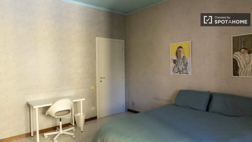 Double room Rome, 3 beds — photo 19