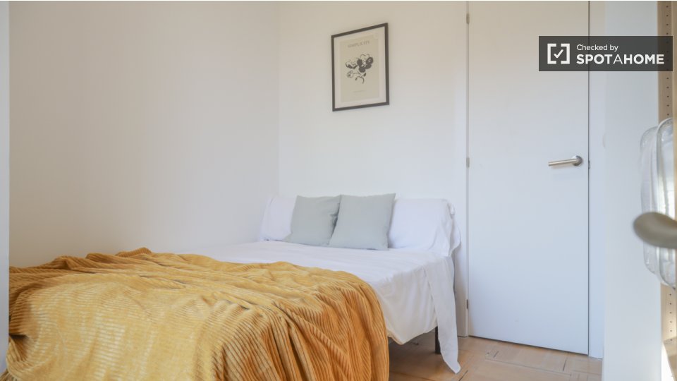 Double room Madrid, 18 beds — photo 1