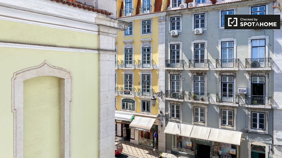 Apartment Lisbon, 2 beds — photo 12