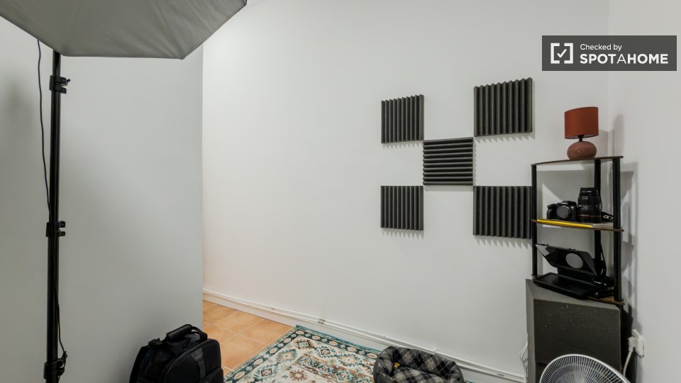 Apartment Barcelona, 1 bed, 92m² — photo 26