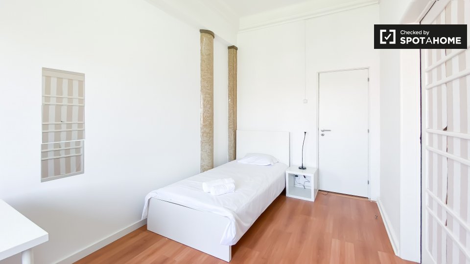 Apartment Lisbon, 11 beds — photo 2