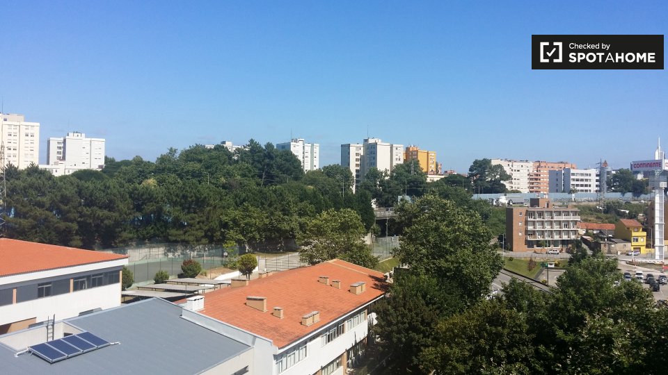 Double room Porto, 3 beds, 140m² — photo 11