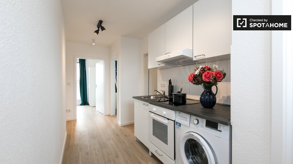 Double room Berlin, 6 beds, 190m² — photo 17