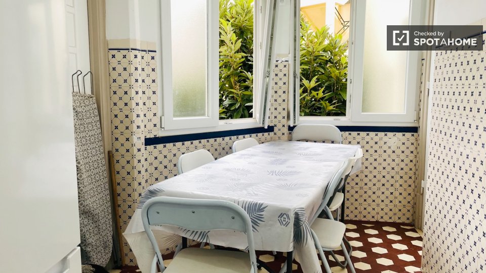 Double room Lisbon, 9 beds — photo 1