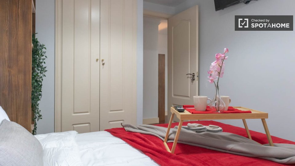 Double room Madrid, 5 beds — photo 5
