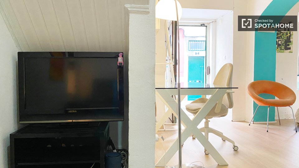 Apartment Lisbon, 1 bed — photo 19