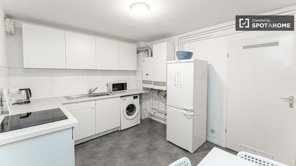 Double room Berlin, 12 beds, 170m² — photo 49