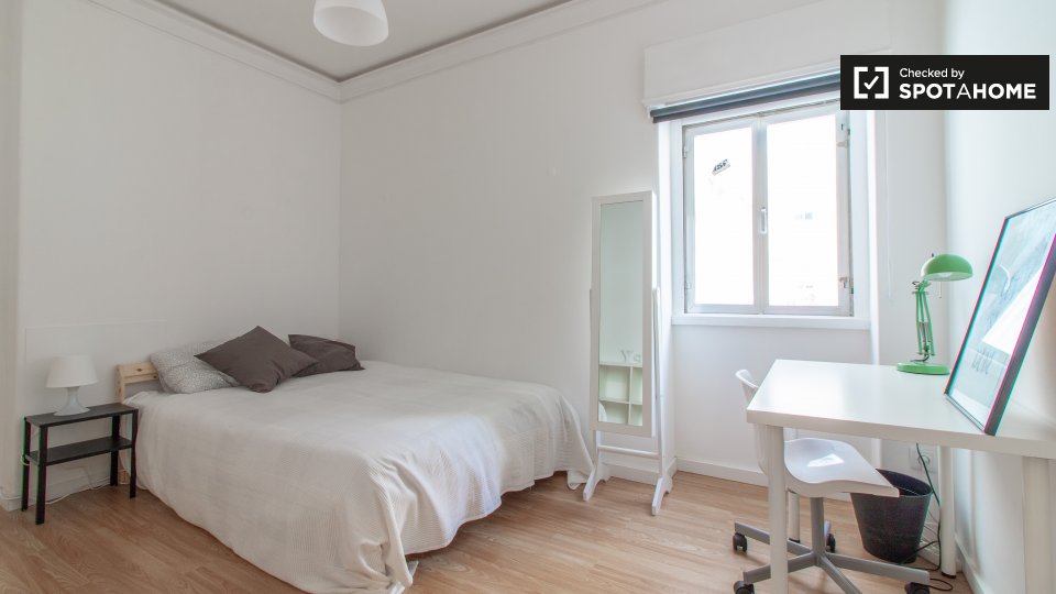 Double room Lisbon, 9 beds, 160m² — photo 2