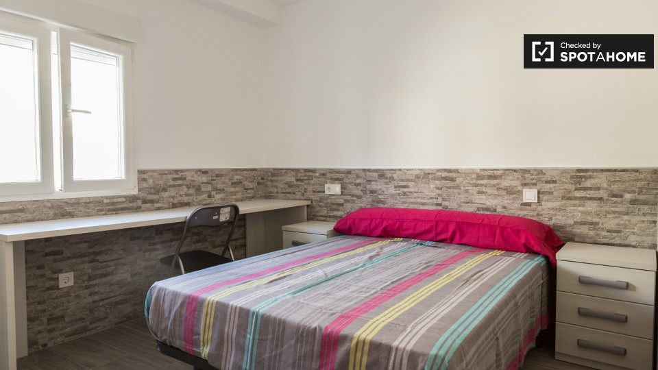Double room Madrid, 3 beds, 60m² — photo 11