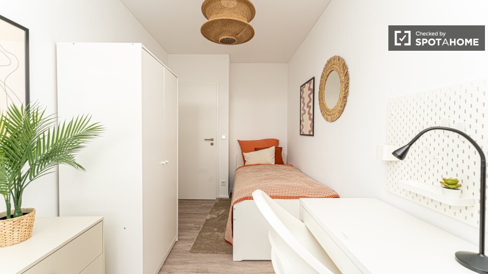 Double room Berlin, 4 beds, 60m² — photo 2
