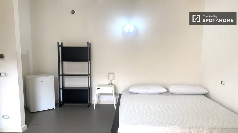 Double room Rome, 2 beds — photo 9