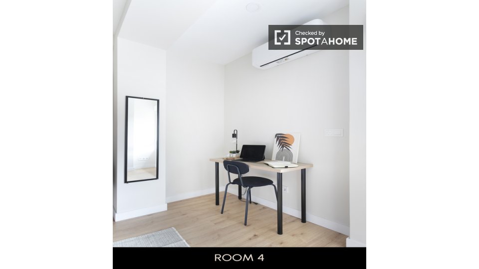 Double room Madrid, 7 beds, 162m² — photo 16