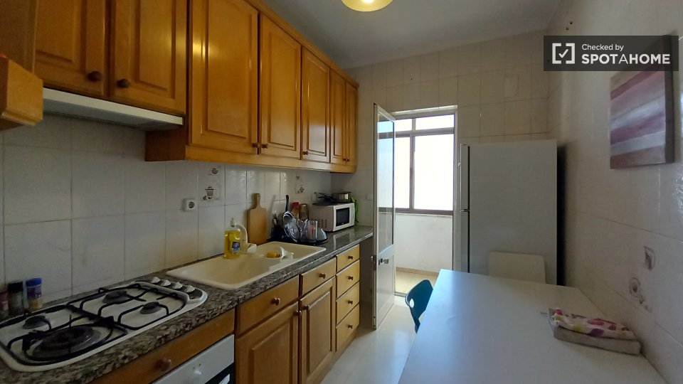 Double room Lisbon, 1 bed, 60m² — photo 2