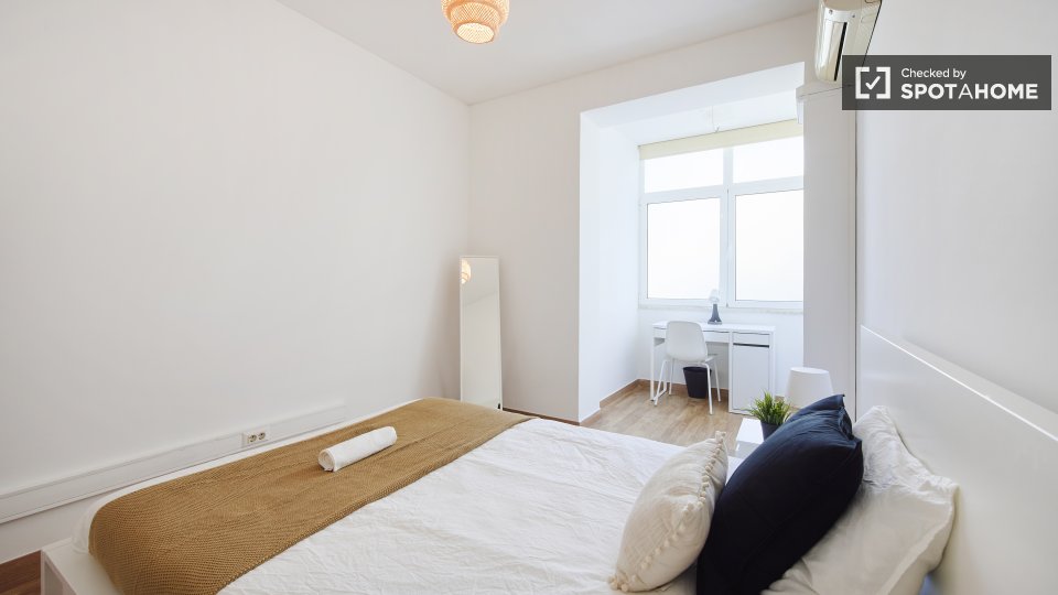 Double room Lisbon, 9 beds — photo 9