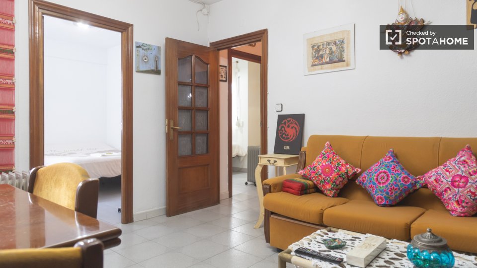 Double room Madrid, 3 beds — photo 13