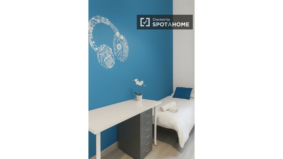 Double room Barcelona, 10 beds, 180m² — photo 42