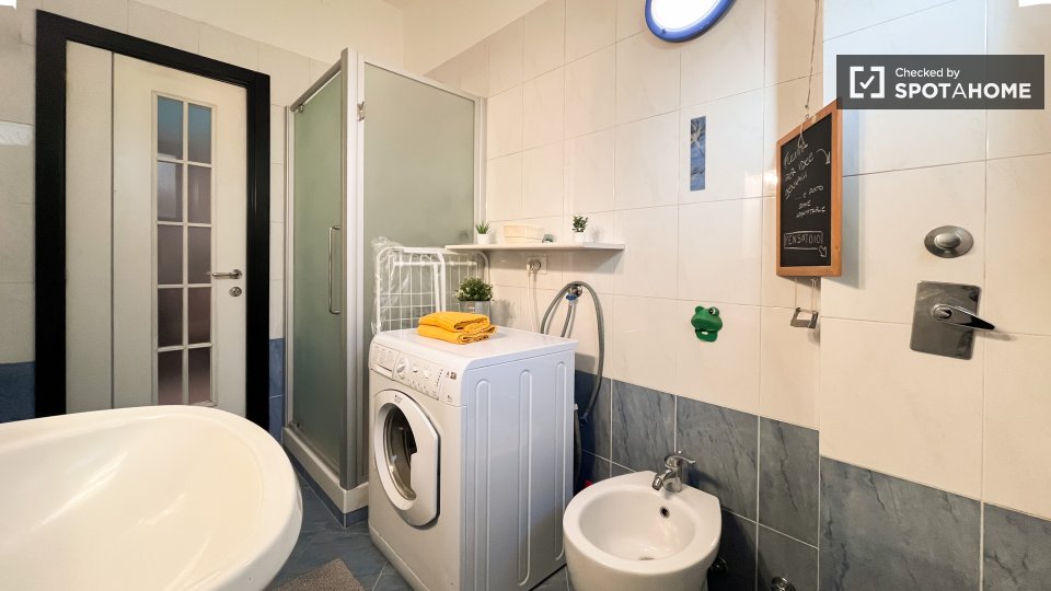 Double room Milan, 5 beds — photo 15