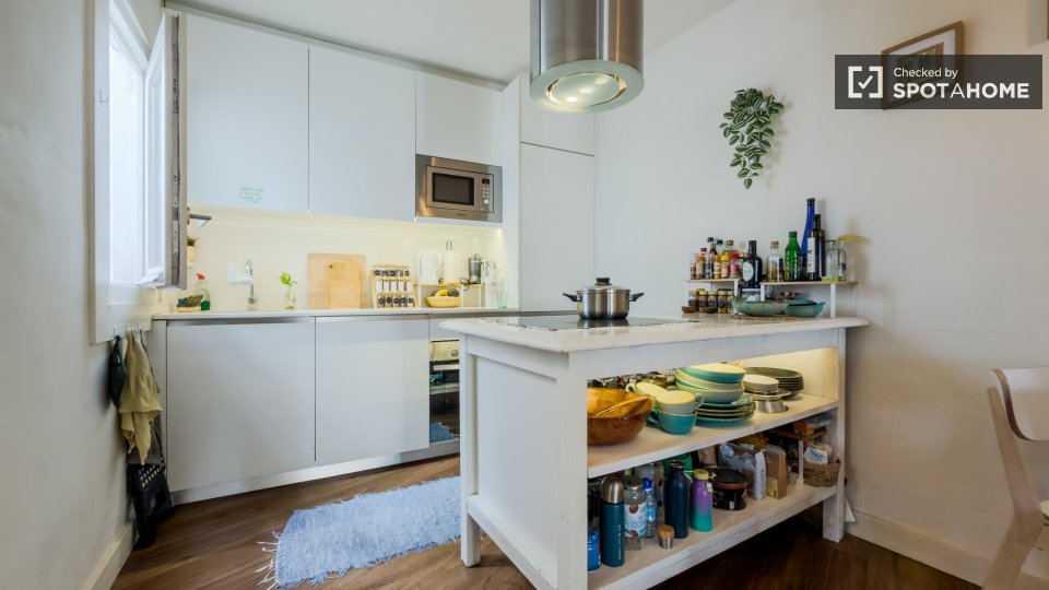 Double room Barcelona, 2 beds — photo 10