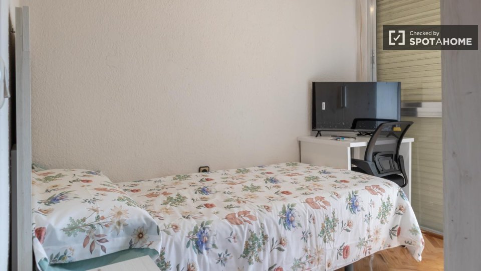 Double room Madrid, 4 beds — photo 7