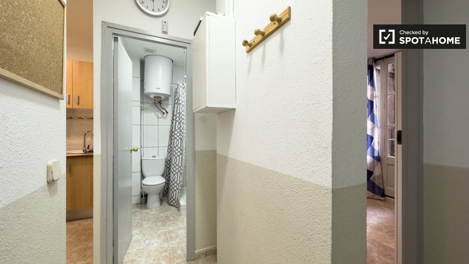 Double room Barcelona, 3 beds, 50m² — photo 7